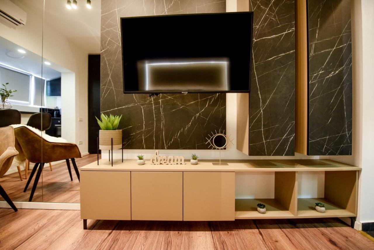 Calea Victoriei Modern Studio - Escape In The City Center Bukarest Exteriör bild