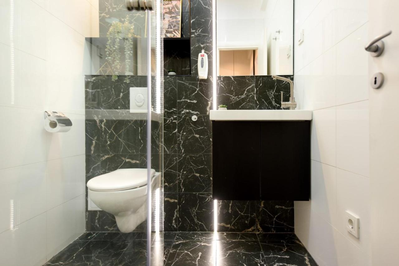 Calea Victoriei Modern Studio - Escape In The City Center Bukarest Exteriör bild