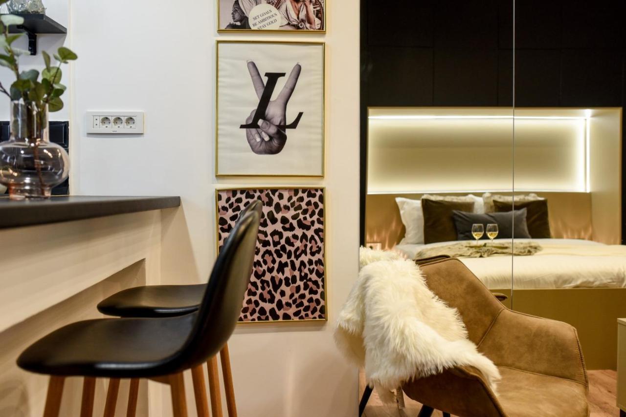 Calea Victoriei Modern Studio - Escape In The City Center Bukarest Exteriör bild